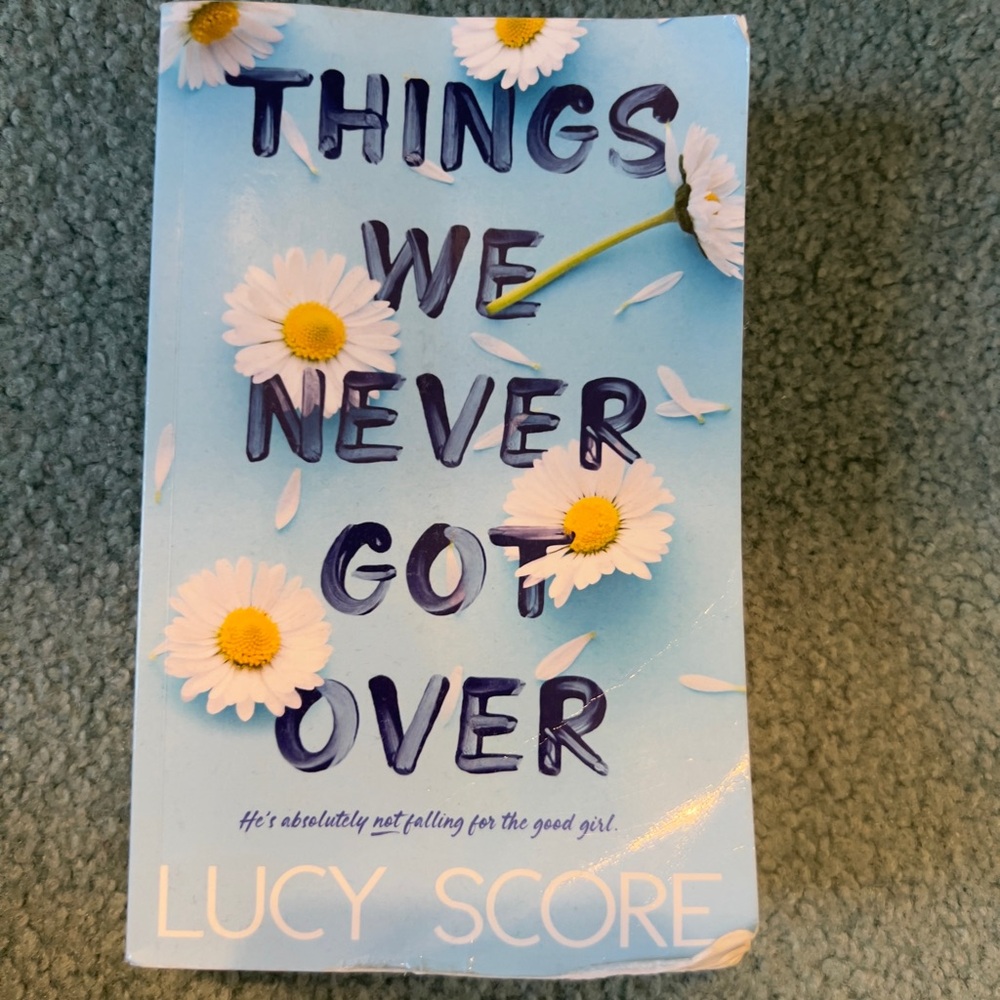 Barnes & Noble Blue Daisy Cover - Things We Never Got Over by Lucy Score